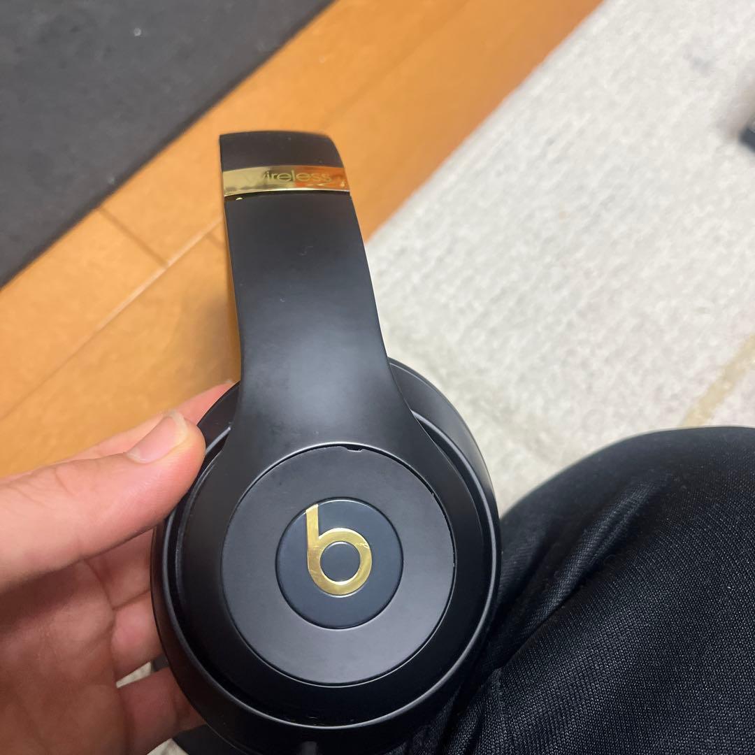 Beats ワイヤレスヘッドホン ブラック ゴールド