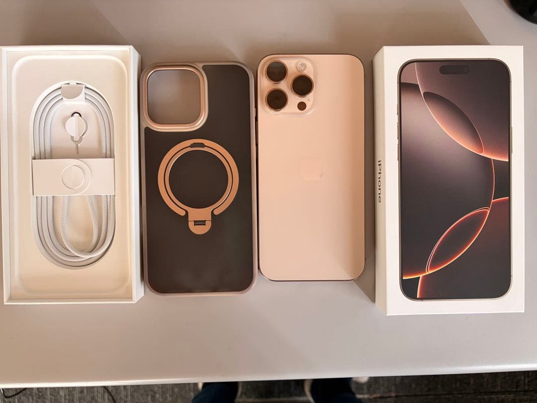 iPhone 16 Pro Max 1TB 美品　デザートチタニウム