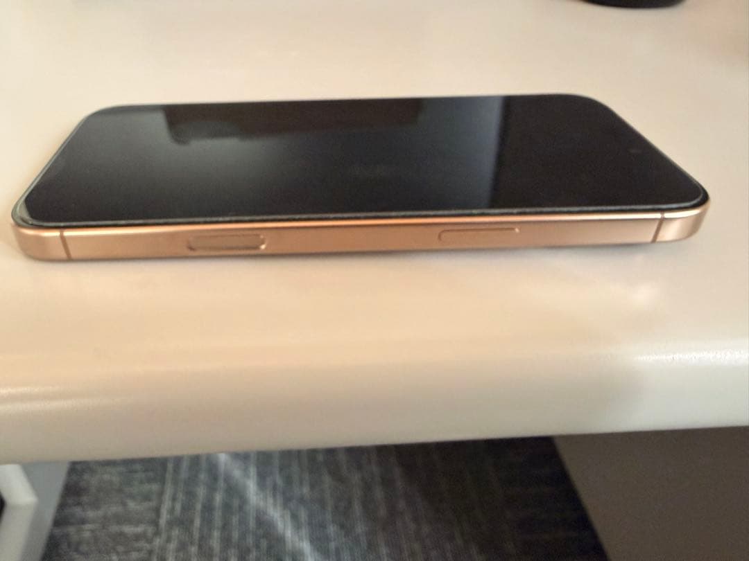 iPhone 16 Pro Max 1TB 美品　デザートチタニウム