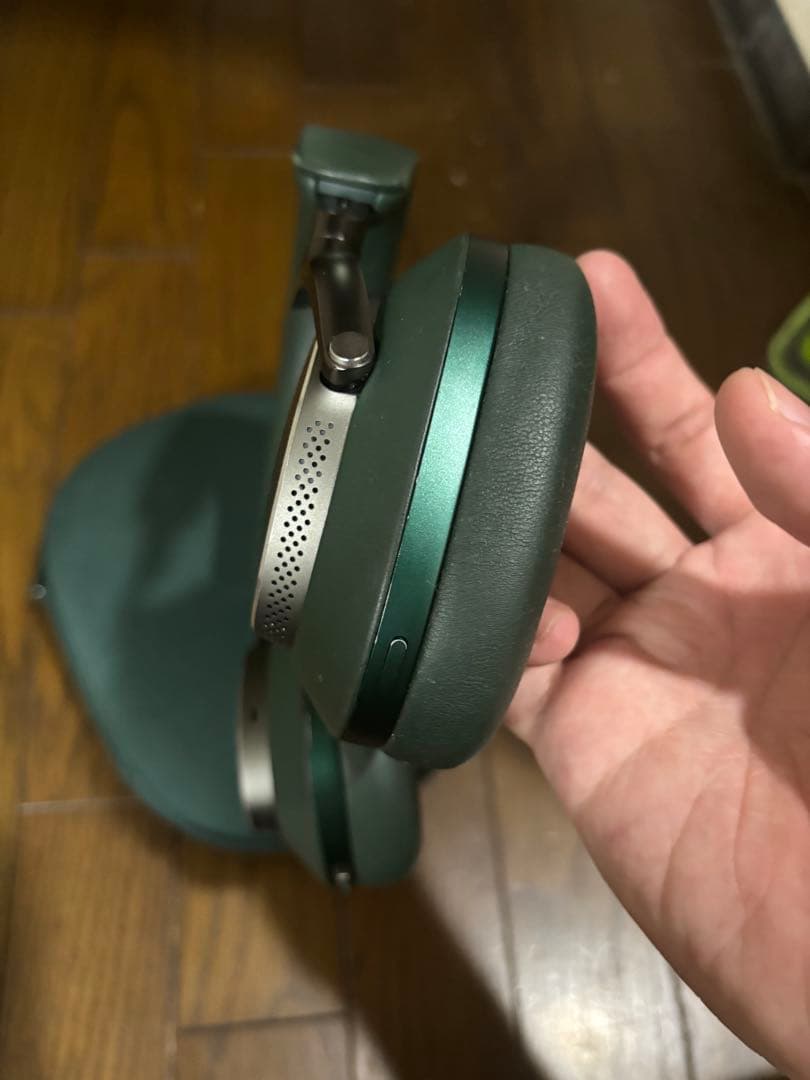 Bowers & Wilkins Px8 ダークフォレスト