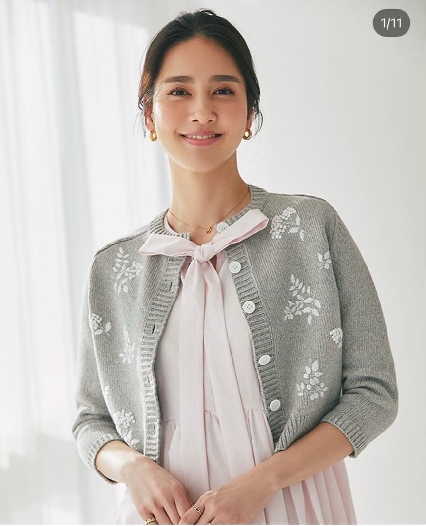 フラワー手刺繍カーディガン　seventen by miho kawahito