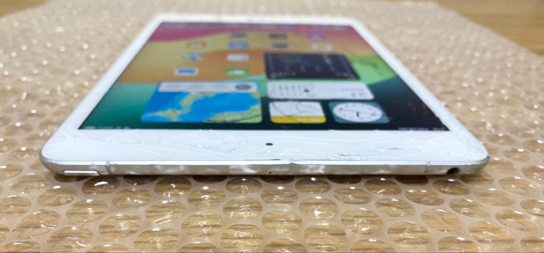 【ジャンク】iPad mini 5 64GB シルバー SIMフリー