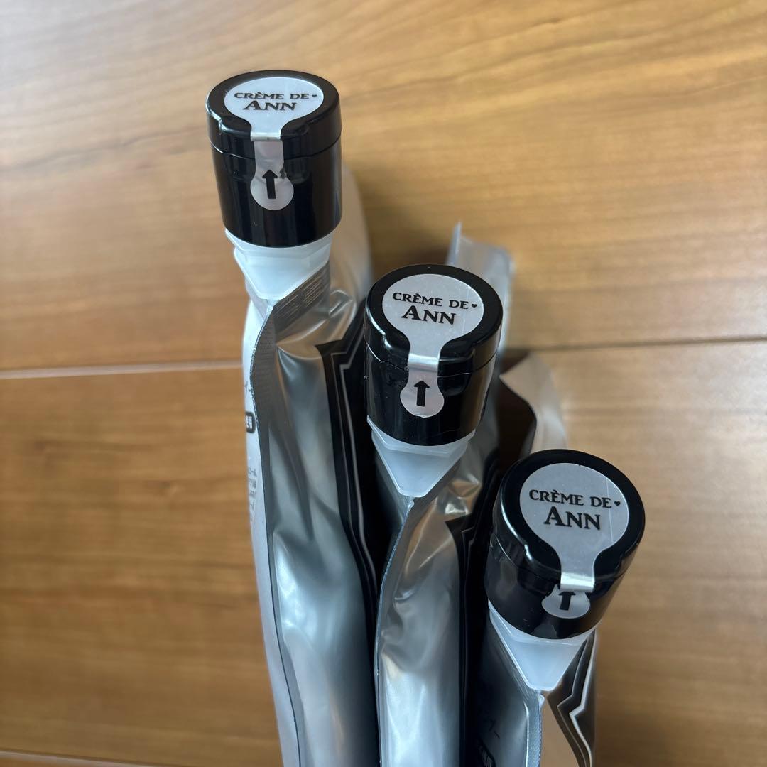 【未使用品】クレーム・ド・アン ブラッククリームシャンプー 300g 3個セット