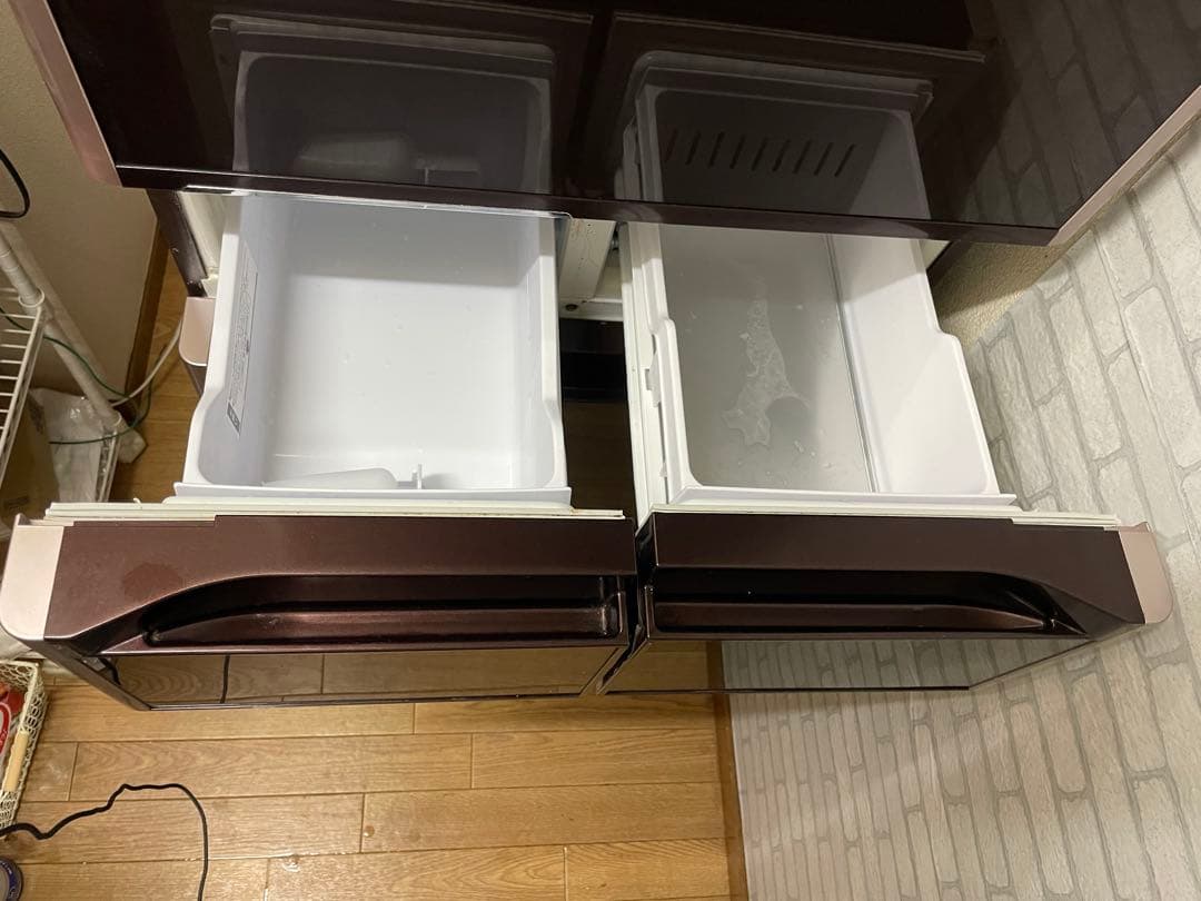 【送料込】【美品】冷凍冷蔵庫 5ドア 415L R-S4200D 2014年製