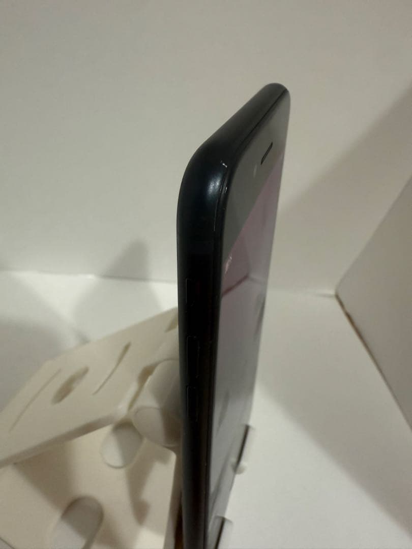 【バッテリー最大容量100%】iPhoneSE 第3世代 64GB ミッドナイト