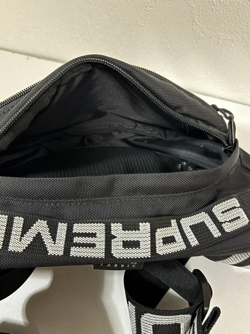 未使用 極美品 Supreme シュプリーム ボディバッグ ブラック メンズ