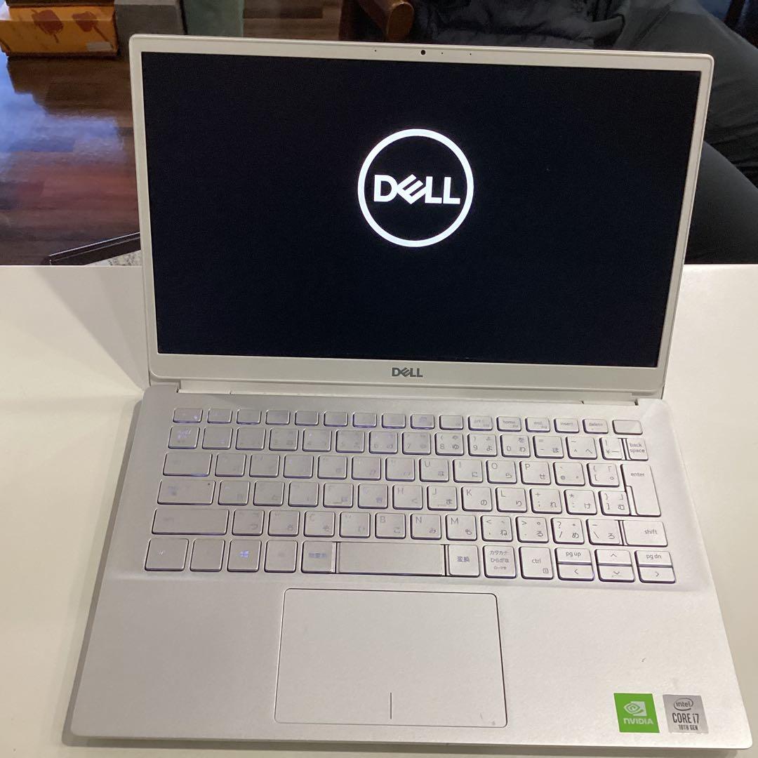 DELL Core i5 ノートPC シルバー(軽量1kg未満)