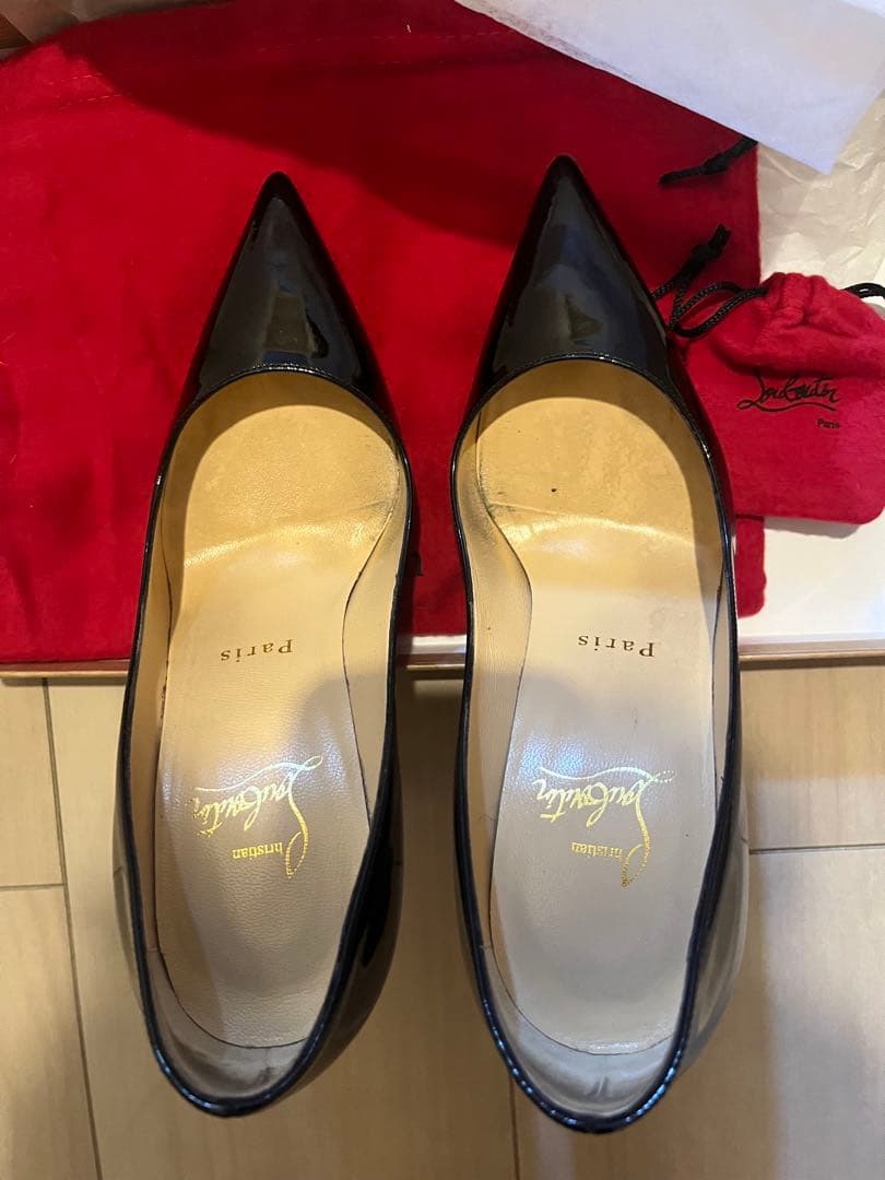 クリスチャンルブタン　パテントレザーパンプス