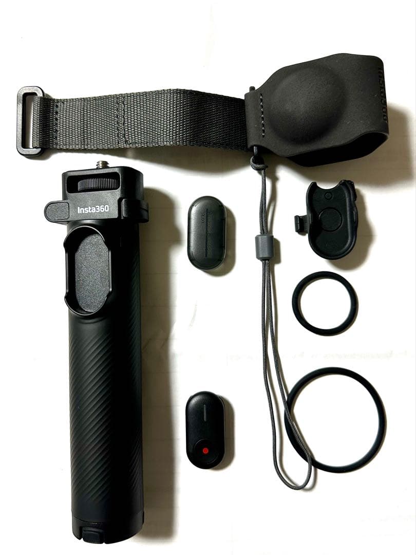 【Insta360】折りたたみ式内蔵三脚付き自撮り棒リモコンキット