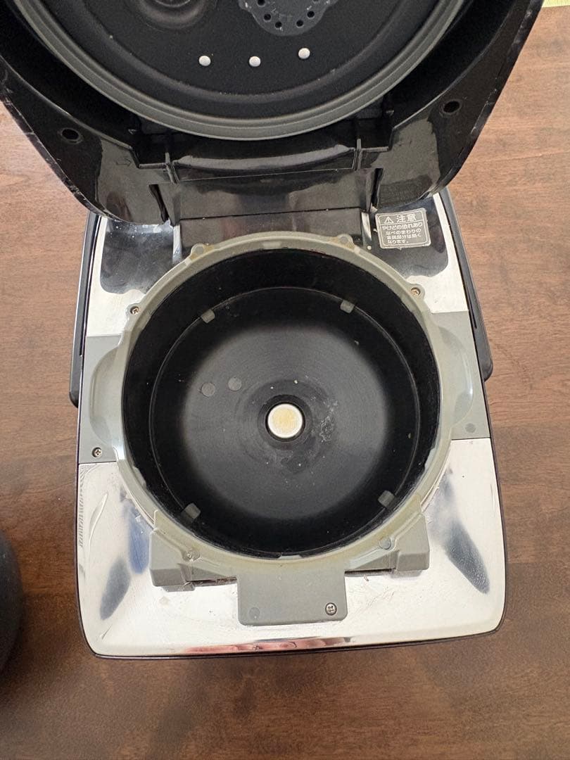 象印　炊飯器　NW-LA10-BZ(黒漆)