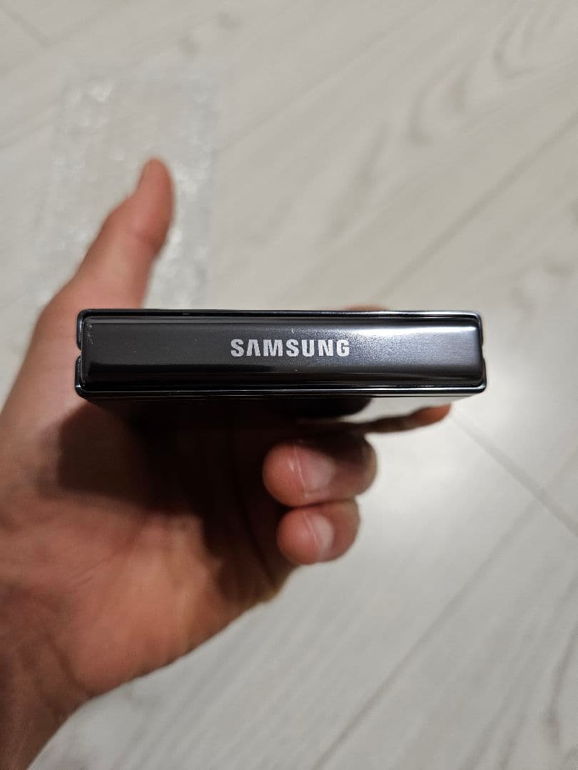 週末ゲリラ割　Galaxy　FLiP5 SIMフリー　残債無　国内版　512ギガ