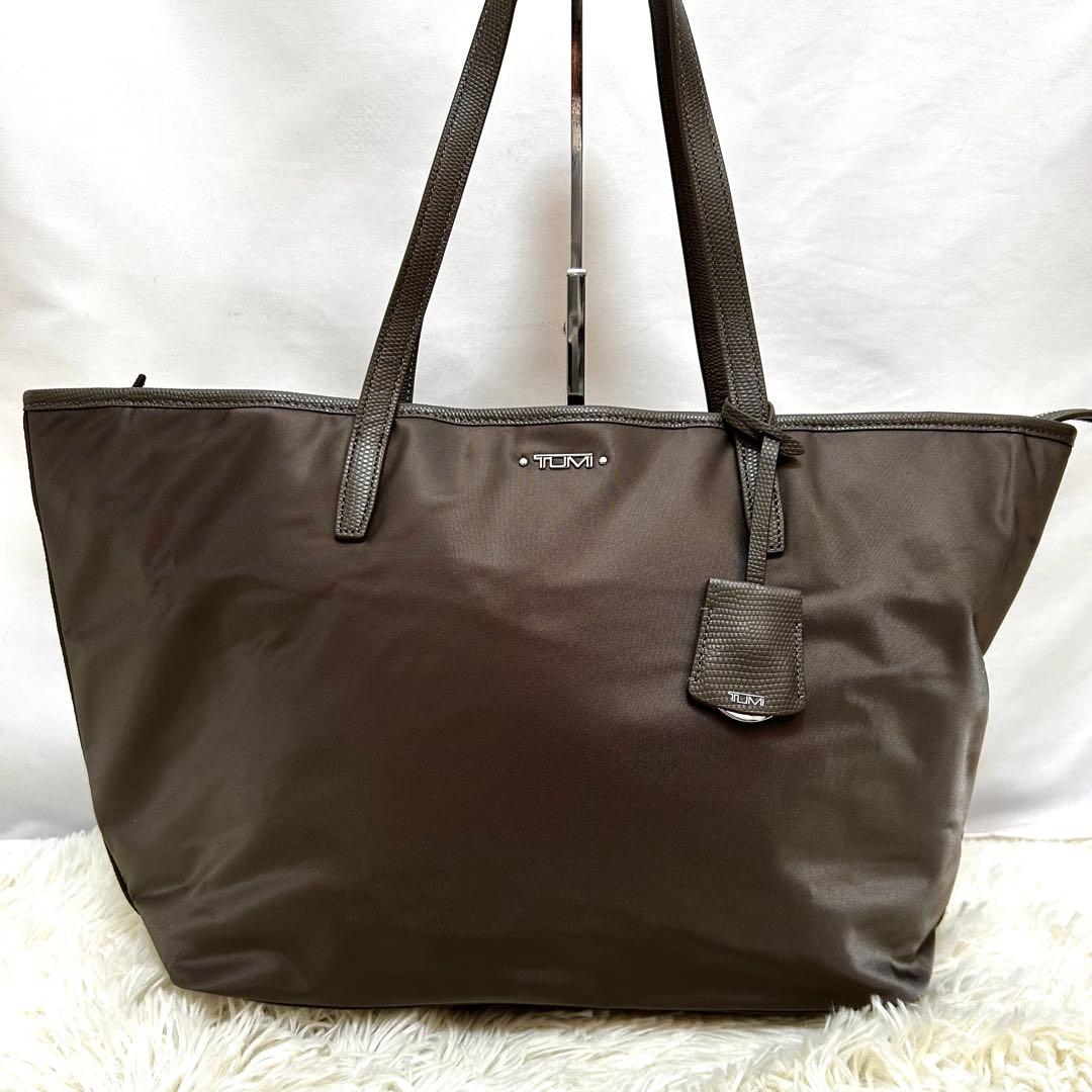未使用 TUMI ビジネス　トートバッグ　グレー　ナイロン　レザー　135482