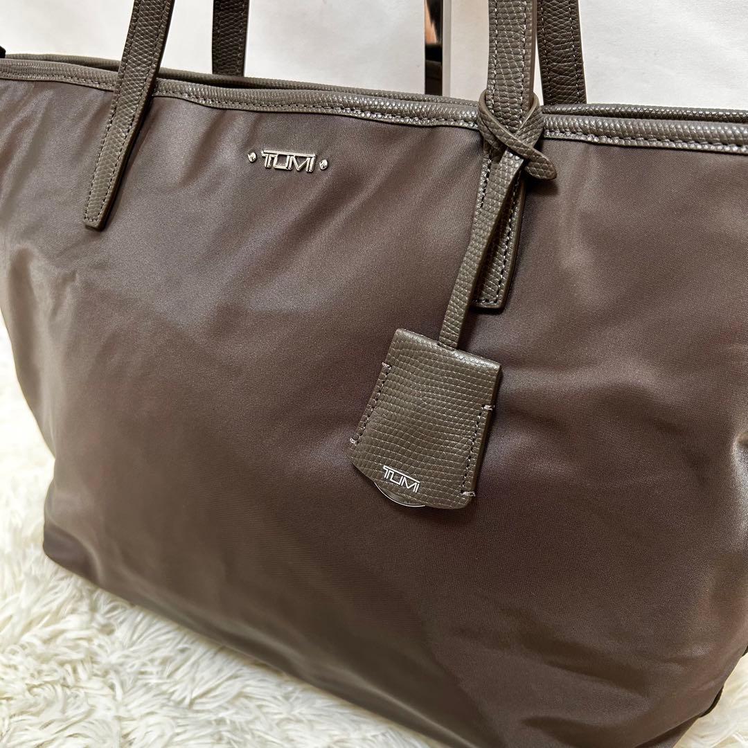 未使用 TUMI ビジネス　トートバッグ　グレー　ナイロン　レザー　135482