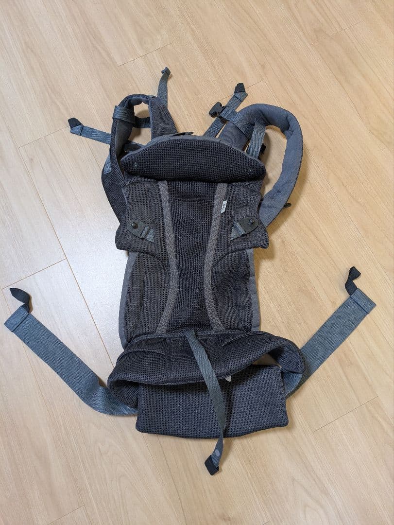 アプリカ ラクリス 抱っこ紐 グレー