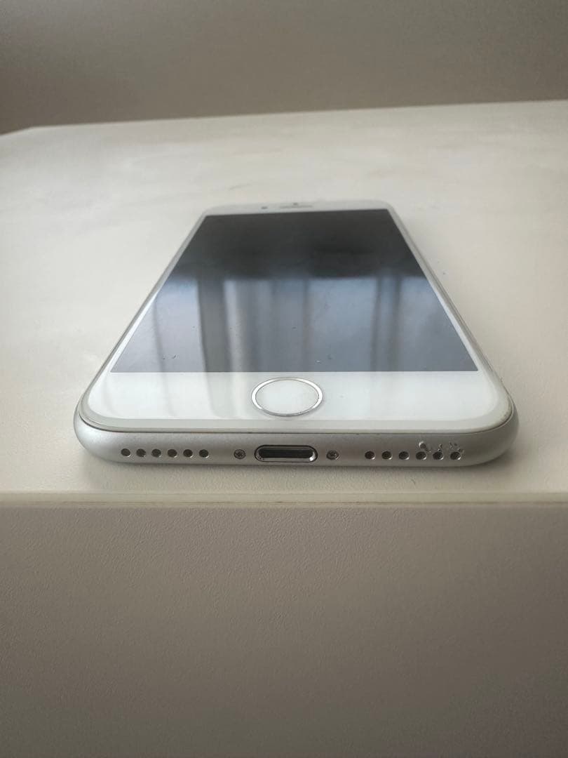 Apple iPhone 8 64GB SIMロック解除済み