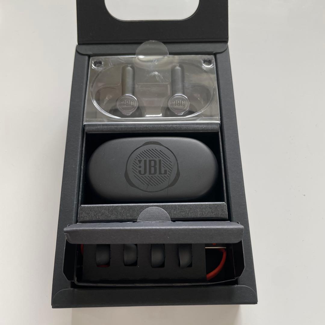 【美品】JBL Quantum TWS イヤフォン