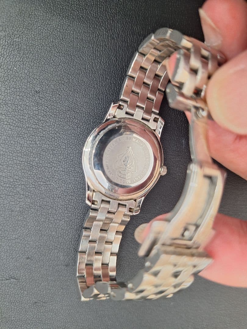 GUCCI 5500 L 腕時計 ダイア 文字盤ブラック