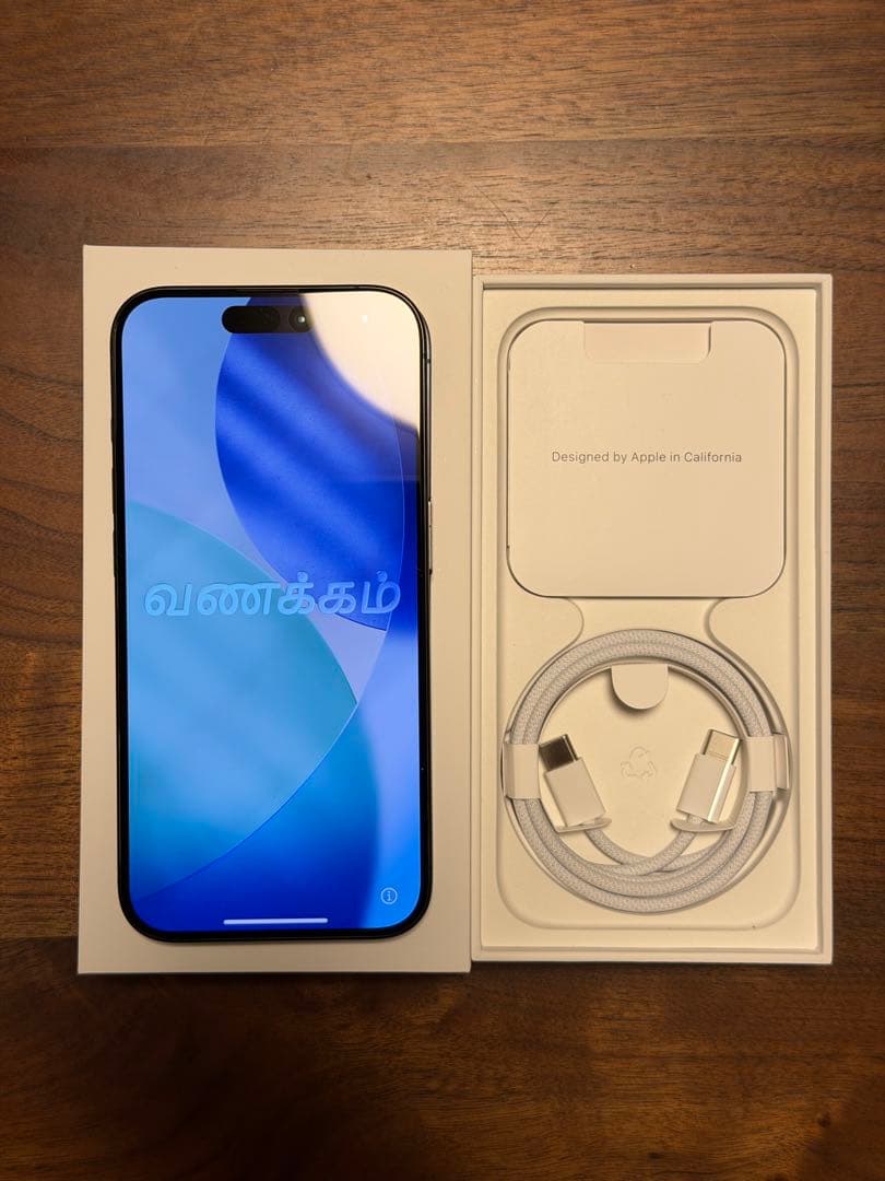 iPhone 15 Pro ブラックチタニウム 256GB SIMフリー