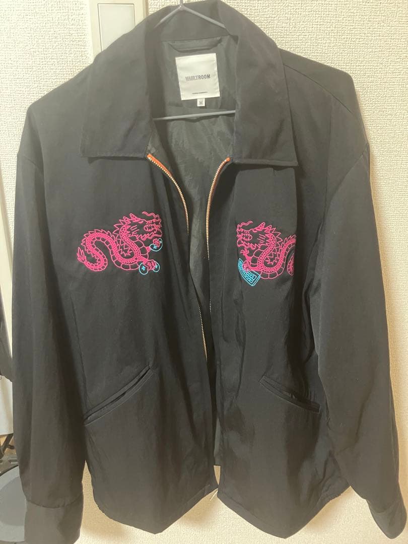ジャケット・アウター VAULTROOM SOUVENIR JACKET / BLACK