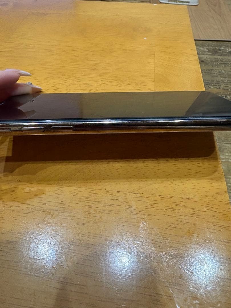 iPhoneXs SIMロックあり