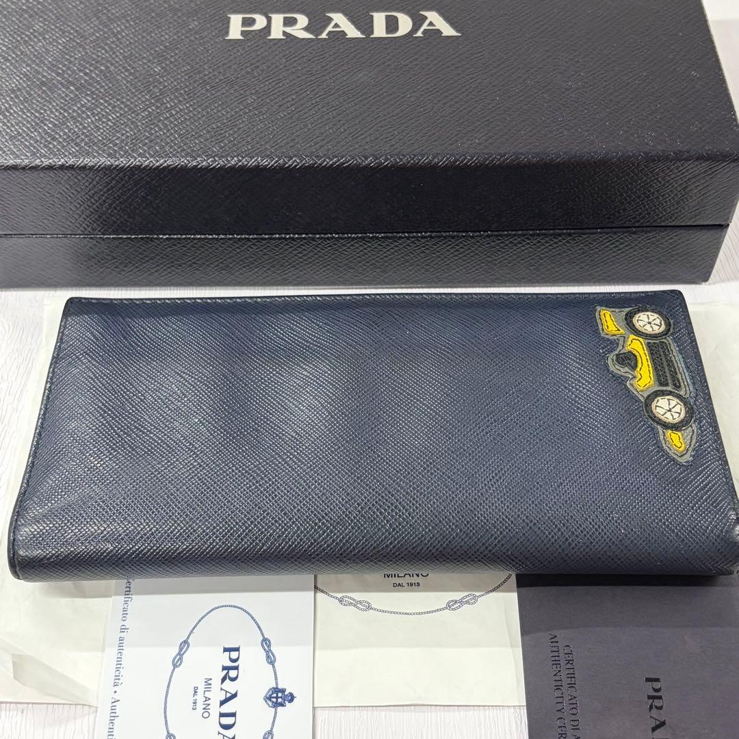 新品同様‼️ プラダ　PRADA 財布　二つ折り　長財布　サフィアーノ　車ワッペン