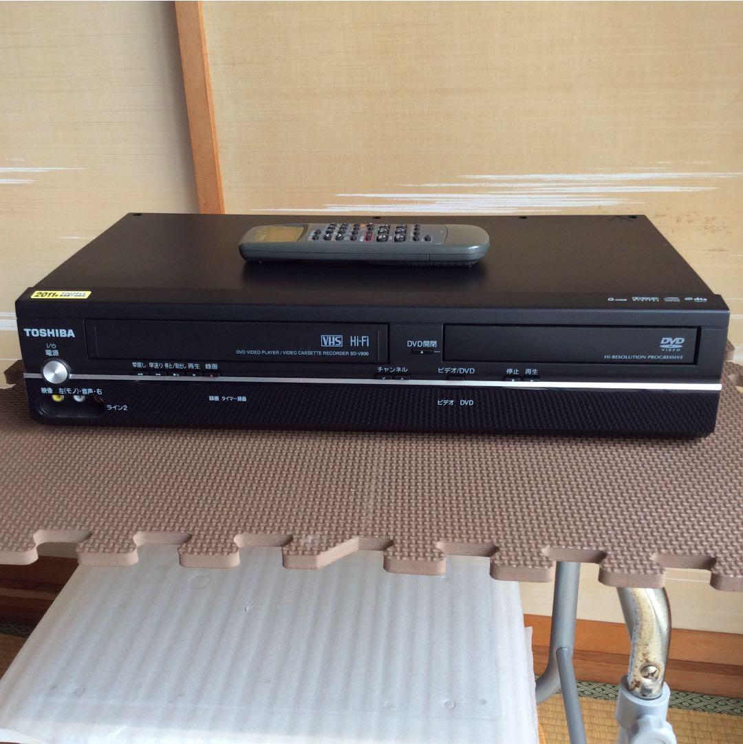 東芝DVDビデオCASSETTE RECORDER SD-V800 (美品)