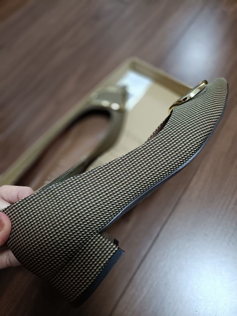 LE TALON パンプス 3cmポインテッドニュアンスバックルパンプス