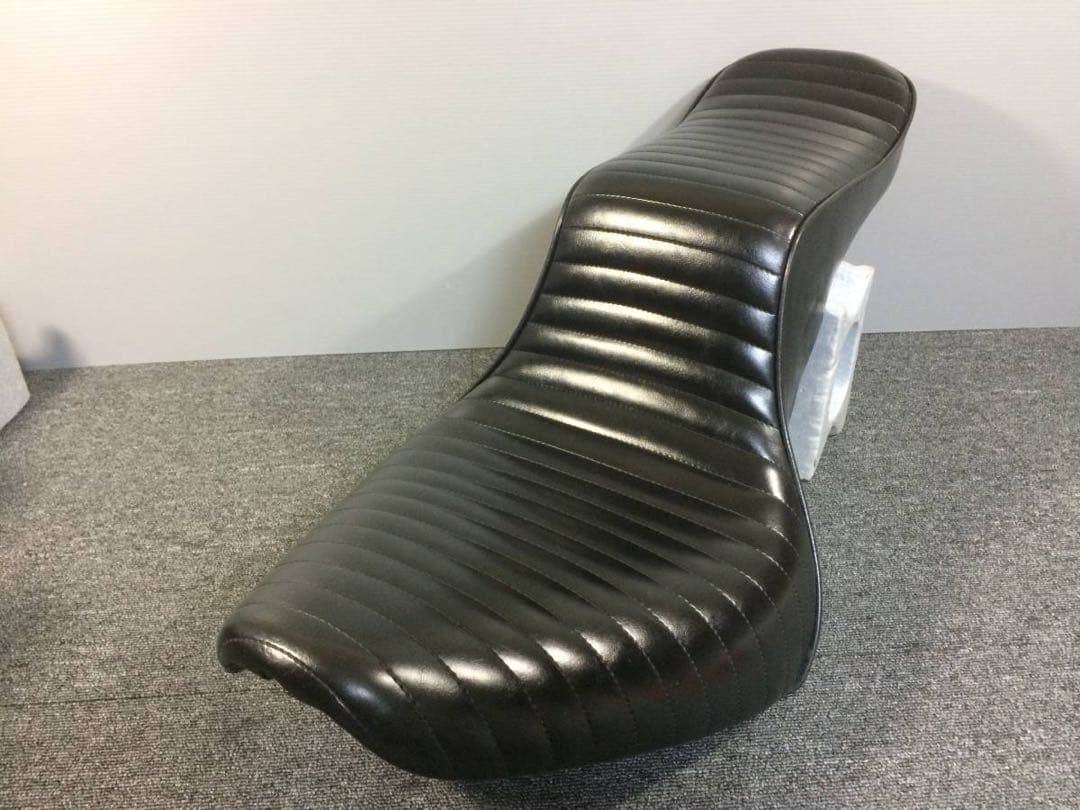 Le Pera ラペラ　チェロキーシート 00-17yソフテイル