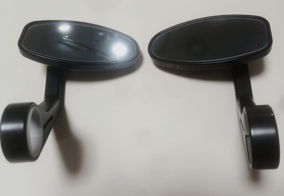 rizomaバイクミラー左右セット ブラック ボルト式