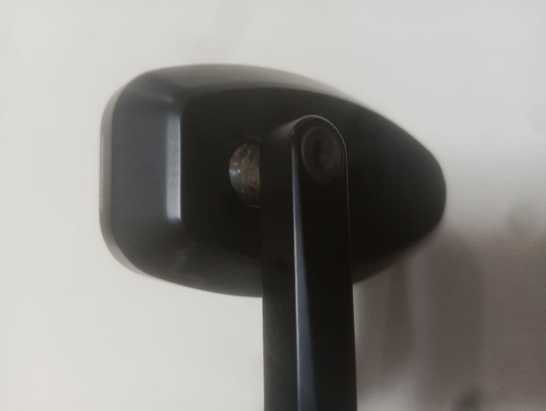 rizomaバイクミラー左右セット ブラック ボルト式