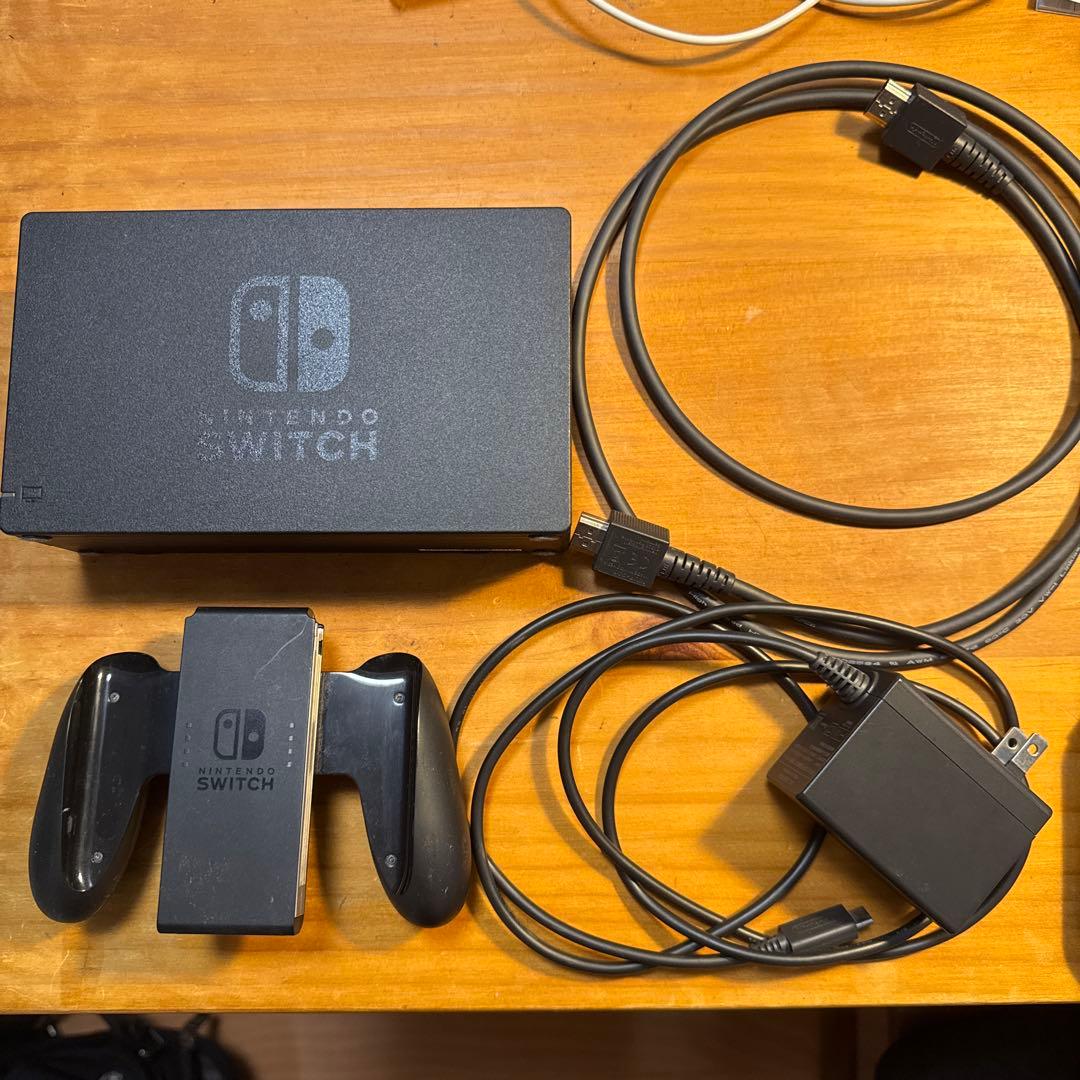 Nintendo Switch本体+周辺機器、箱無し