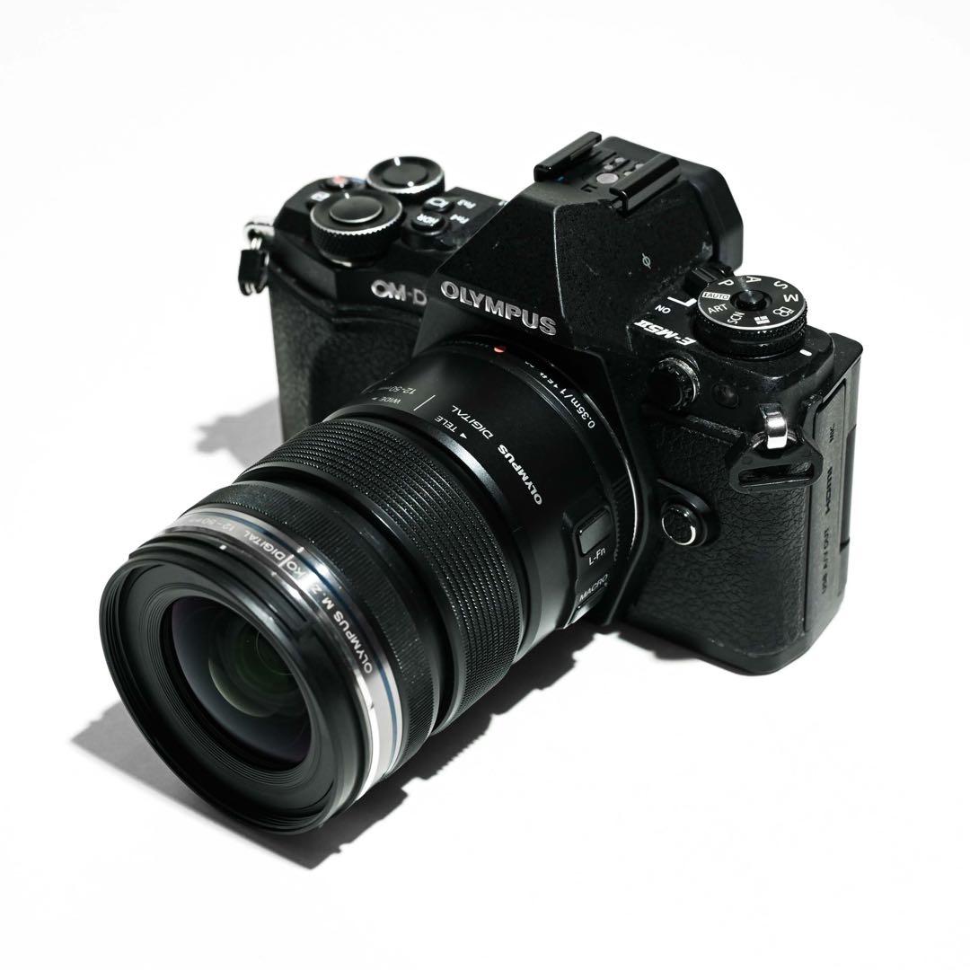 OLYMPUS OM-D E-M5 Mark II 12-50mm レンズキット