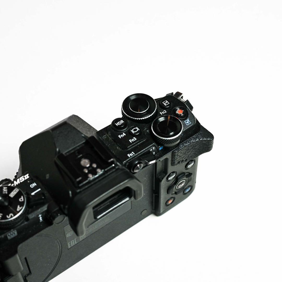 OLYMPUS OM-D E-M5 Mark II 12-50mm レンズキット