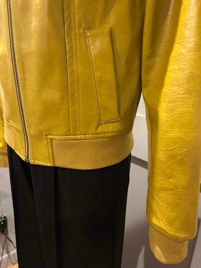 値下げしました！Desigual イエロー フェイクレザー ライダースジャケット