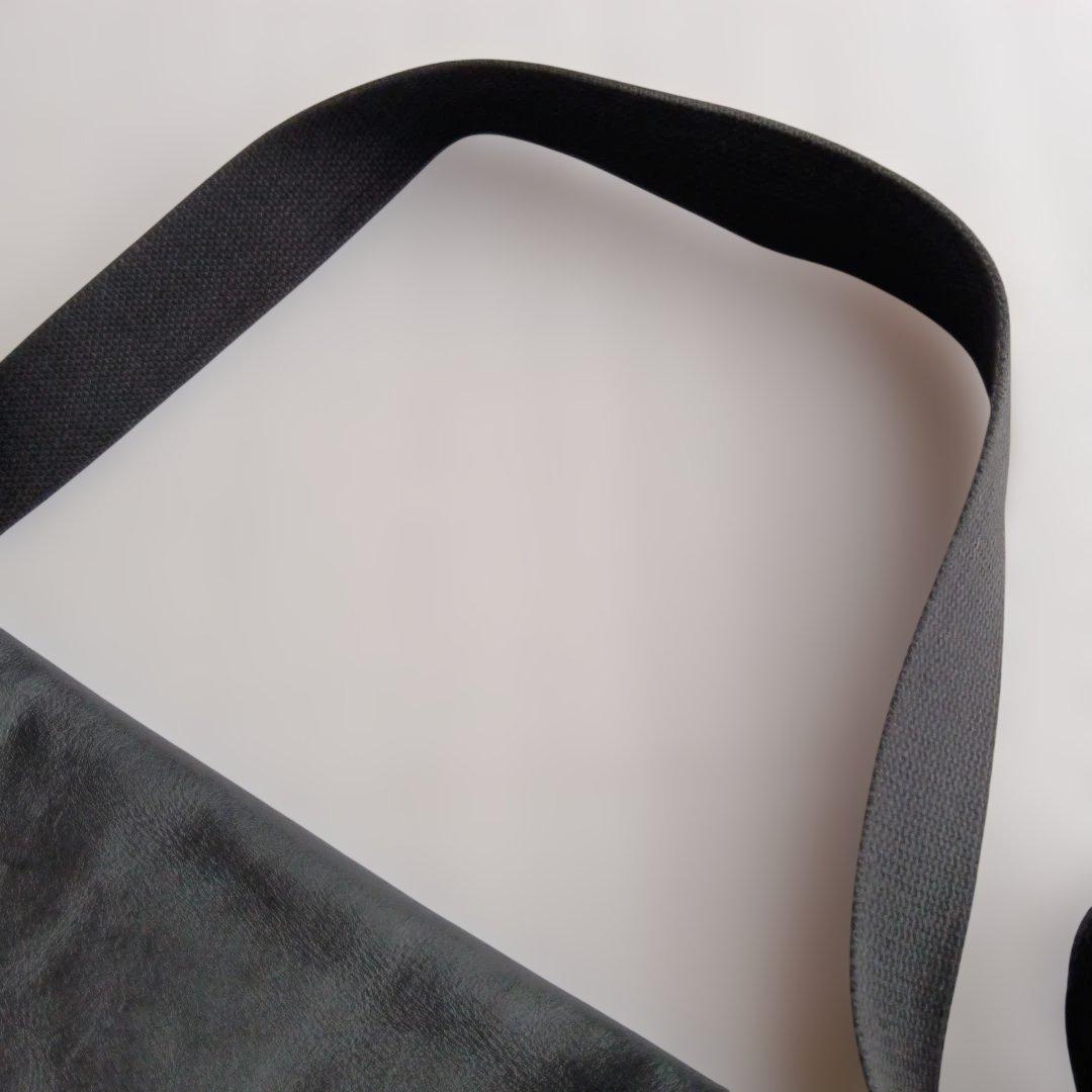 Uni＆co メッセンジャーバッグ　レザー　ブラック　Mサイズ