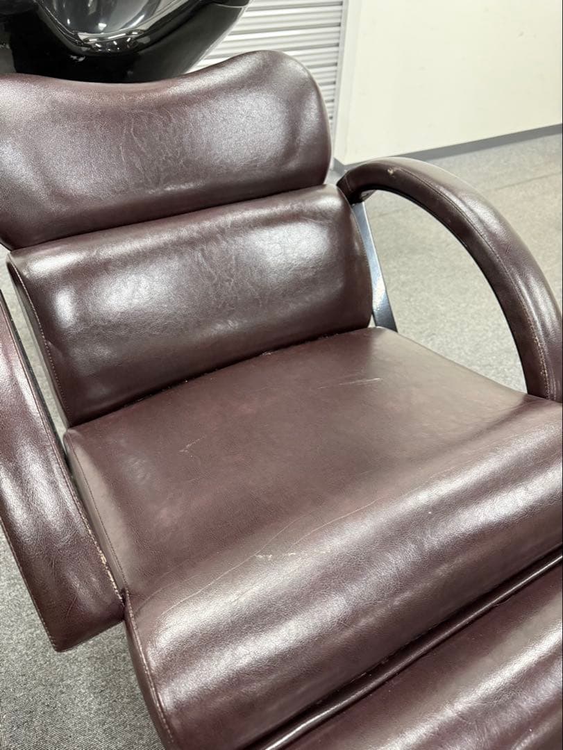 ビューティガレージ　手動シャンプーチェア　シャンプー台　レザーチェア　ブラウン①