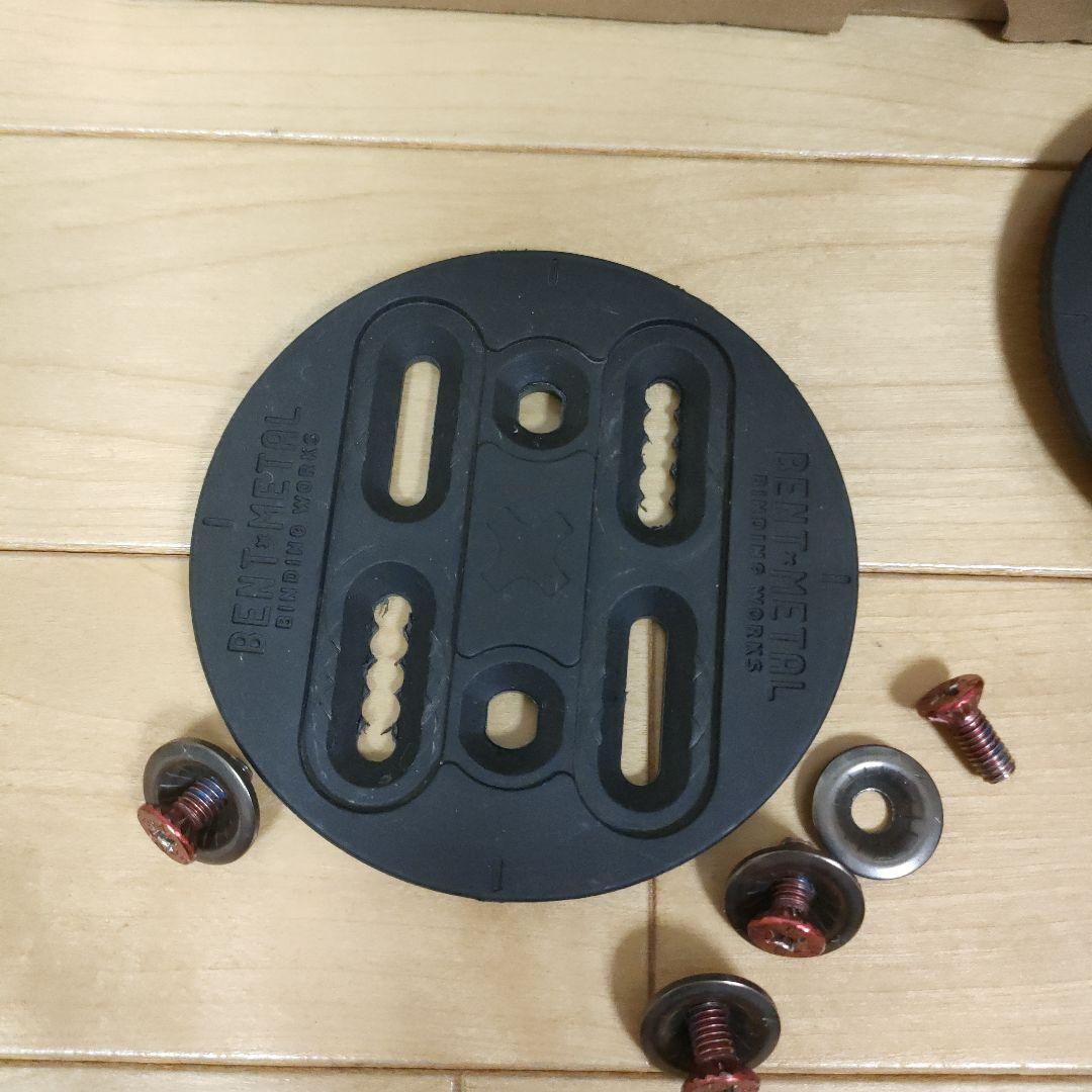 中古美品最終値下げ24-25モデル　ベントメタルビンディング　BOLT　Mサイズ