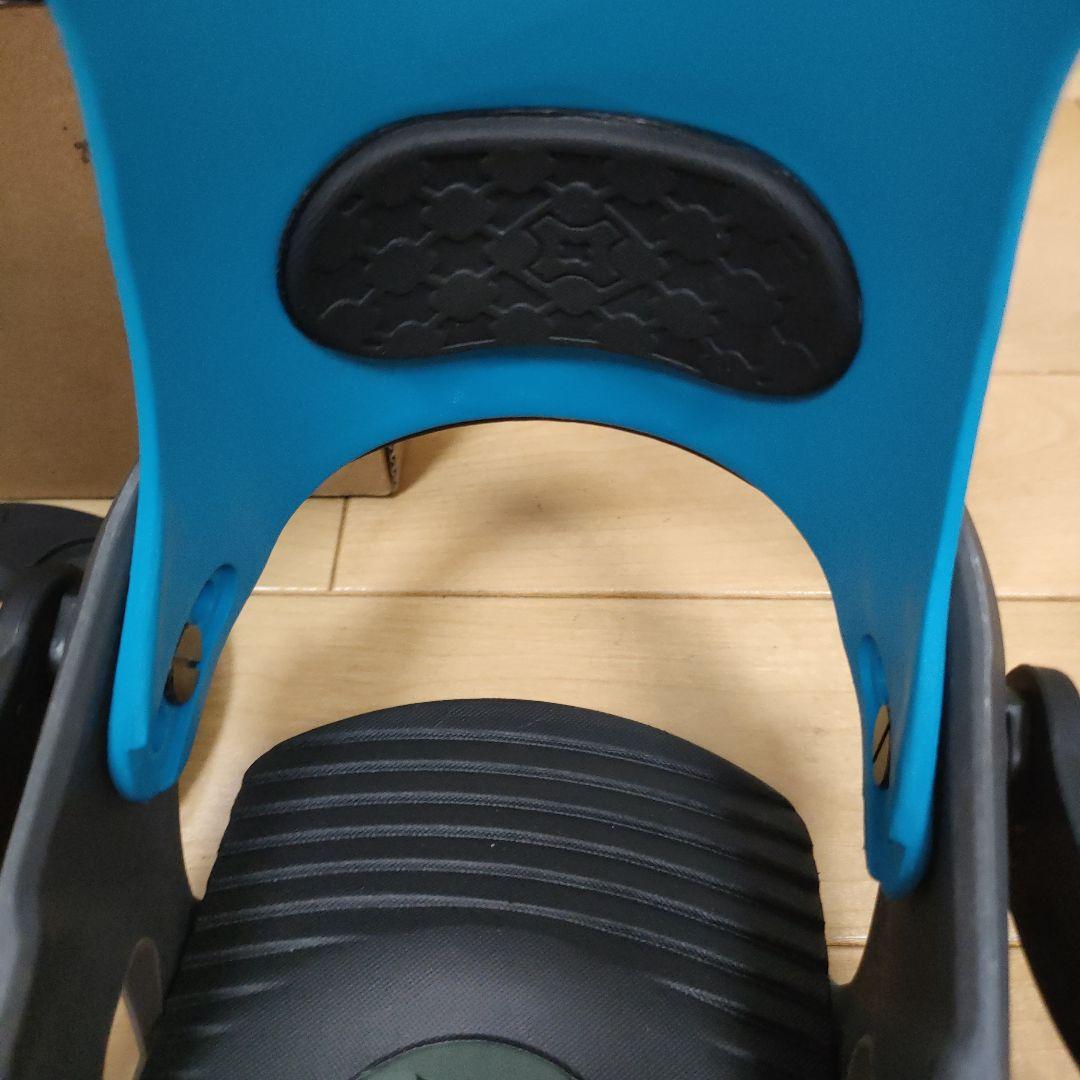 中古美品最終値下げ24-25モデル　ベントメタルビンディング　BOLT　Mサイズ