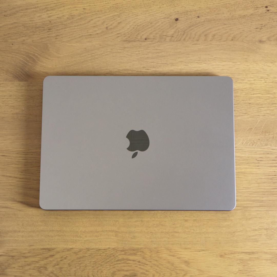MacBook Air M2 10コア 8GB 512GB 13 スペースグレイ