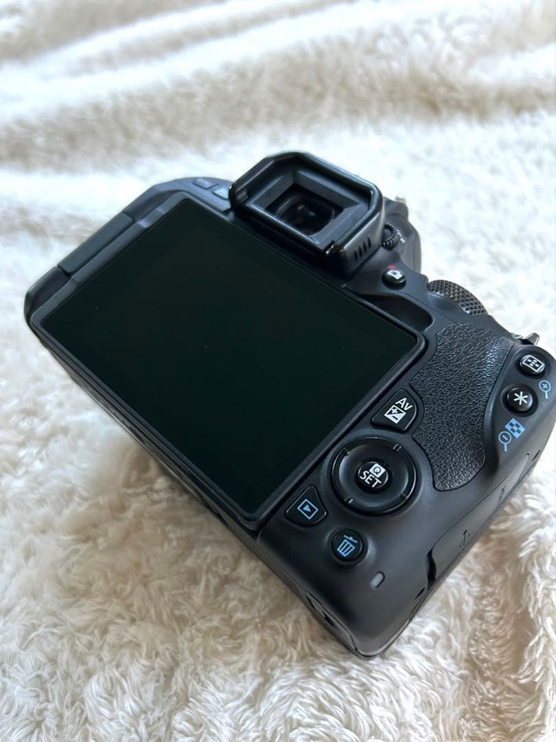 本体のみ 箱説明書ありCanon EOS Kiss X9 デジタル一眼レフカメラ