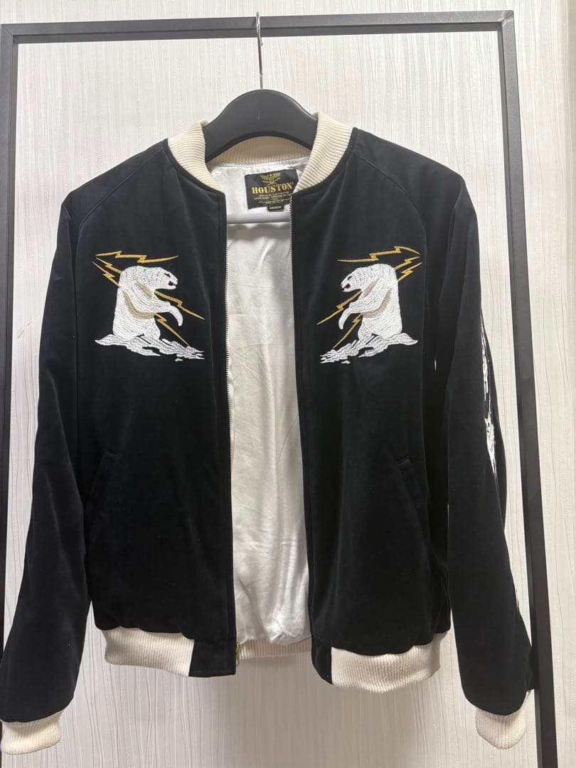 ベルベット スカジャン 黒 刺繍デザイン