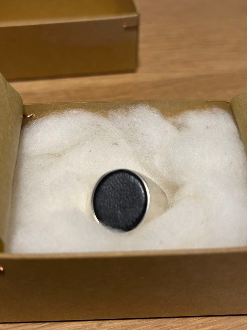 エツシ　シグネットリング　レザー