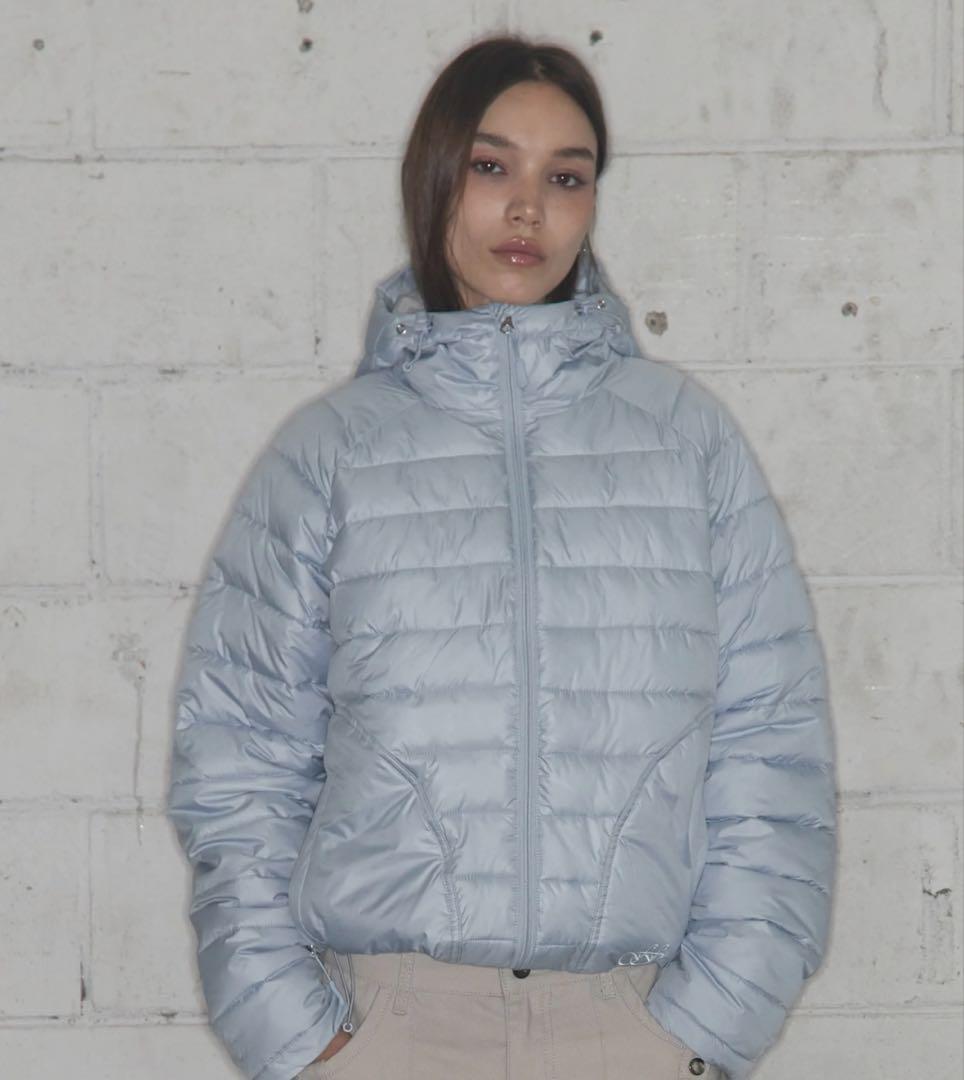 水色 ダウンジャケット ドローコード付き