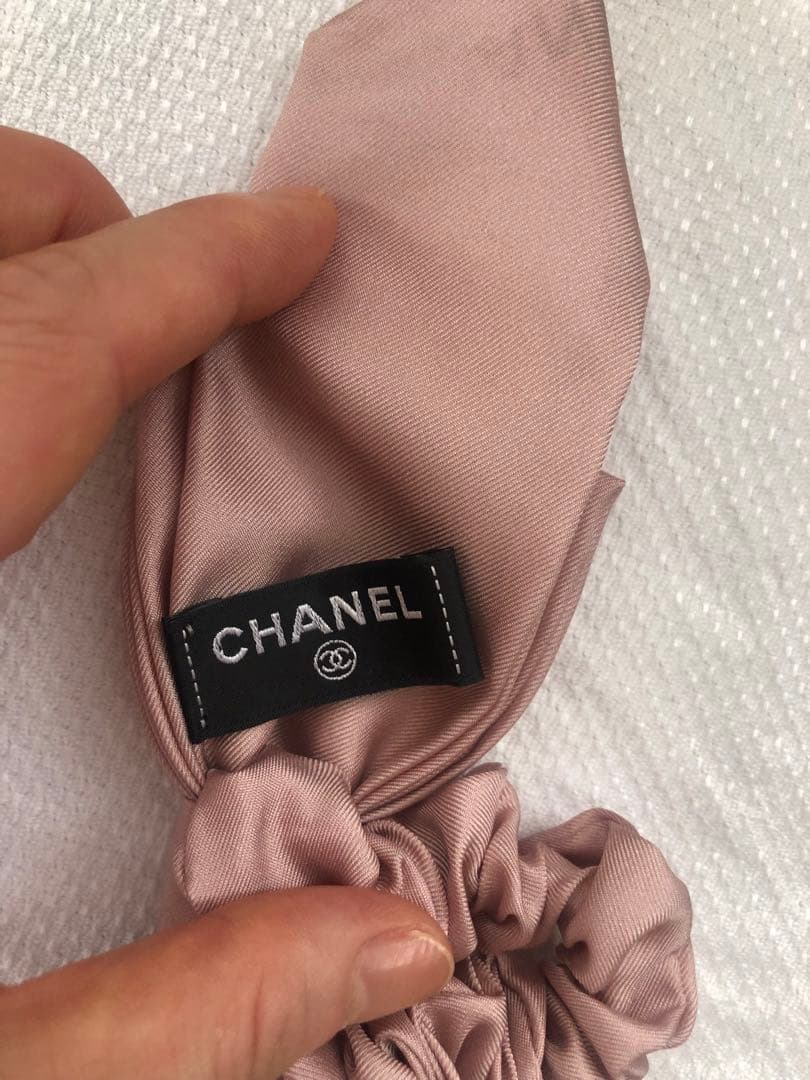 シャネルヘアコムシュシュ