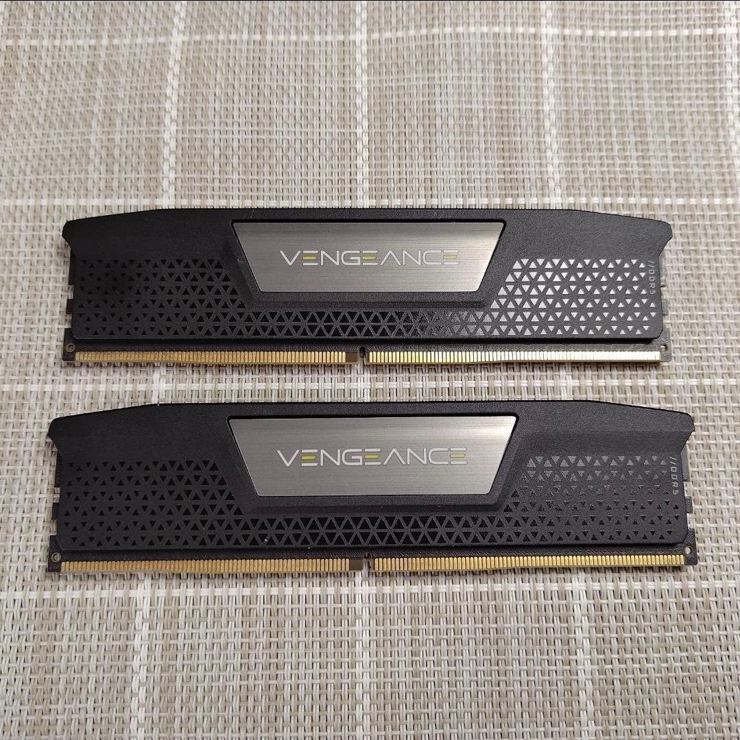 CORSAIRメモリー　 DDR5 32GB (2x16GB) 5200MT/s