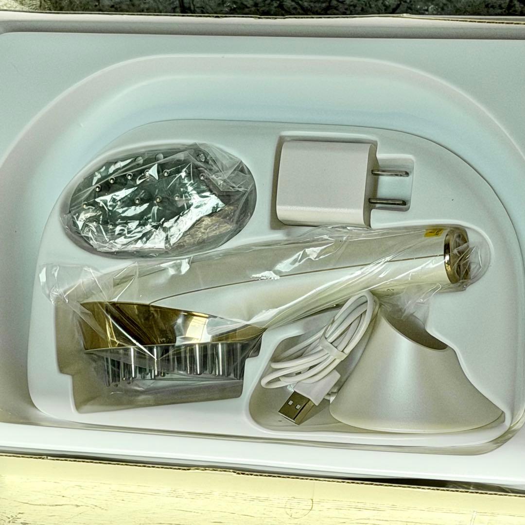 YA-MAN「ミーゼ・スカルプリフト」ブラシ型美顔器