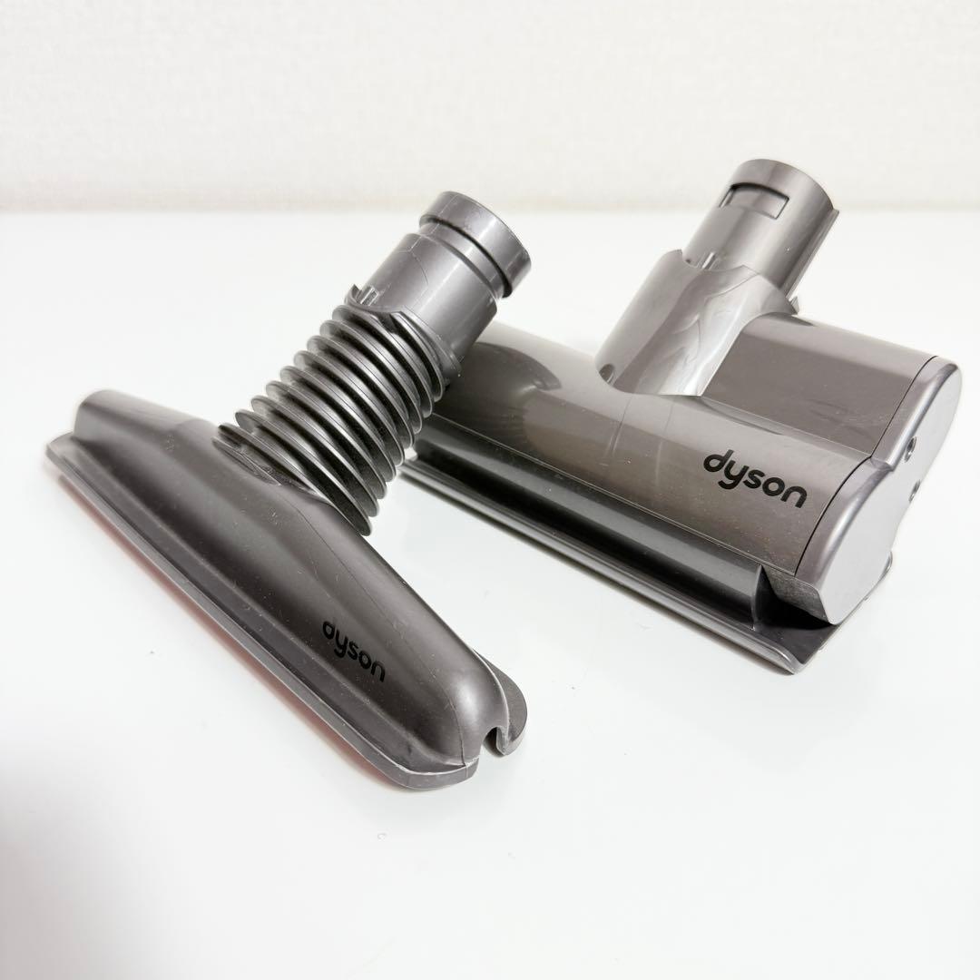 dyson DC62 サイクロン式スティッククリーナー スタンド付き　ダイソン