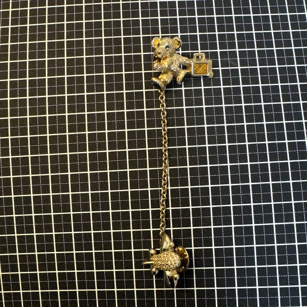 Vintage Burberry クマと飛行機 ピンブローチ‘123