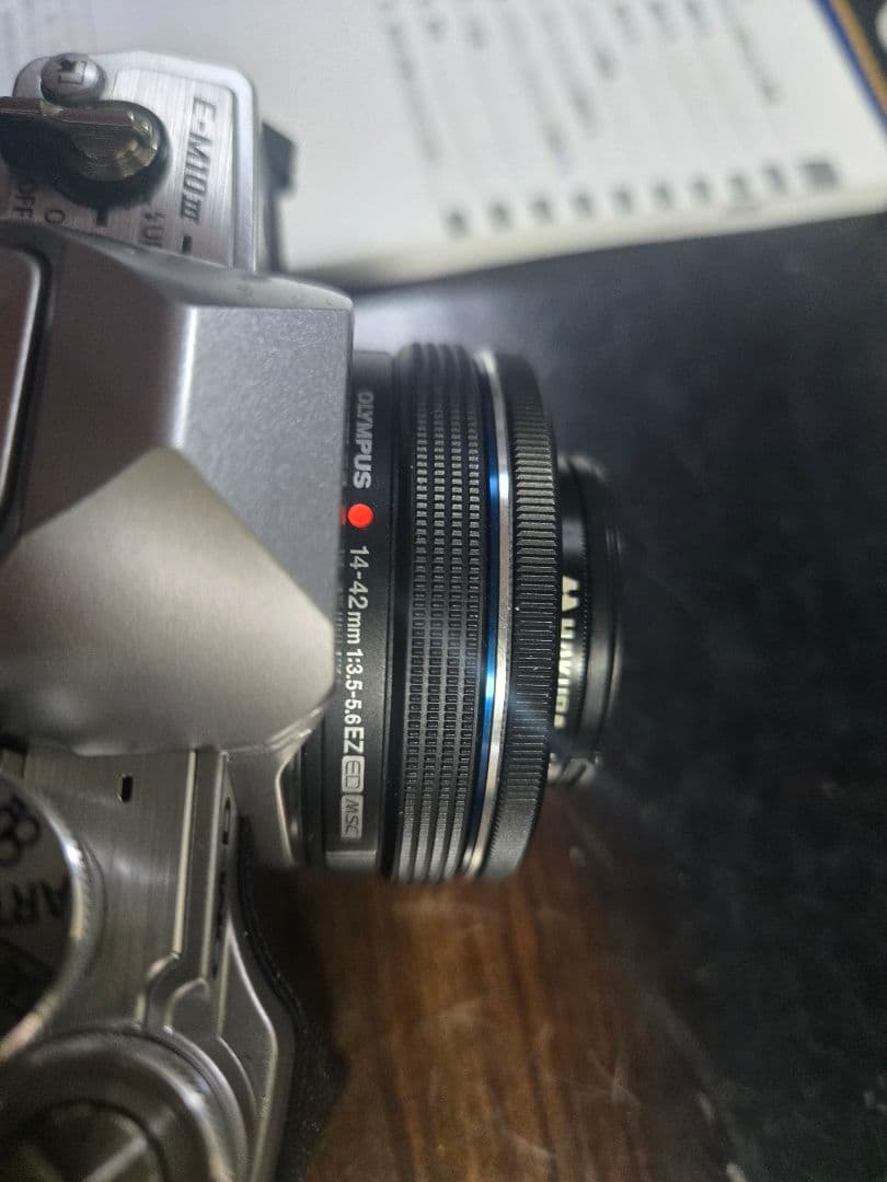 OLYMPUS E-M10 Mark Ⅲ 本体(レンズ14-42mm付き)