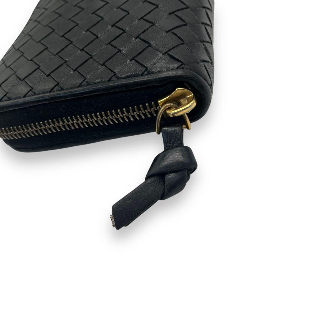 美品■ボッテガヴェネタ　ラウンドジップ　長財布　イントレチャート　本革　黒